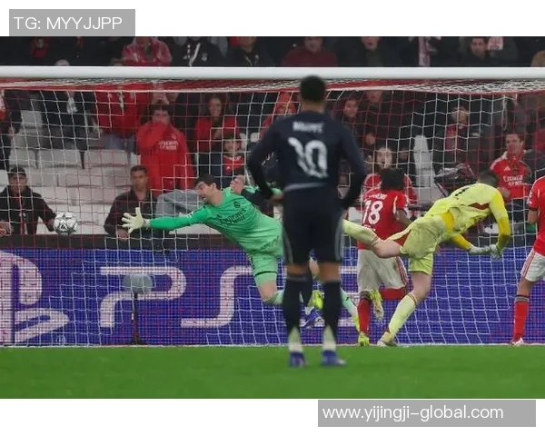 国米与本菲卡友谊赛战平补时进球点燃全场激情 国米与本菲卡友谊赛战平补时进球点燃全场激情