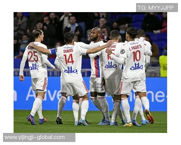 世界杯精彩对决巴萨逆转里昂引发转会风波与球迷热议