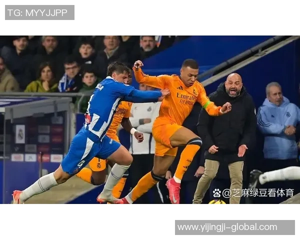 英超精彩对决皇马逆转拜仁乌龙球成关键瞬间引发全场沸腾 英超精彩对决皇马逆转拜仁乌龙球成关键瞬间引发全场沸腾